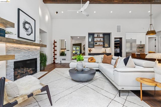 196 Castle Hill Ranch Rd, Walnut Creek, CA 94595