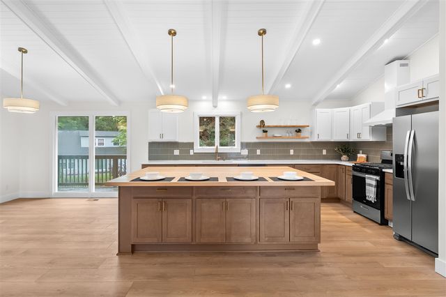 5285 Burning Tree Road, Kalamazoo, MI 49009