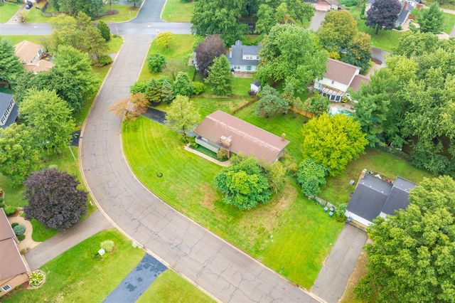 5285 Burning Tree Road, Kalamazoo, MI 49009