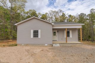 60 TY LN, Michie, TN 38357