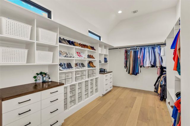 508 Gemma DR, Liberty Hill, TX 78642