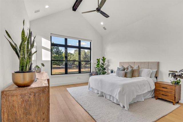 508 Gemma DR, Liberty Hill, TX 78642