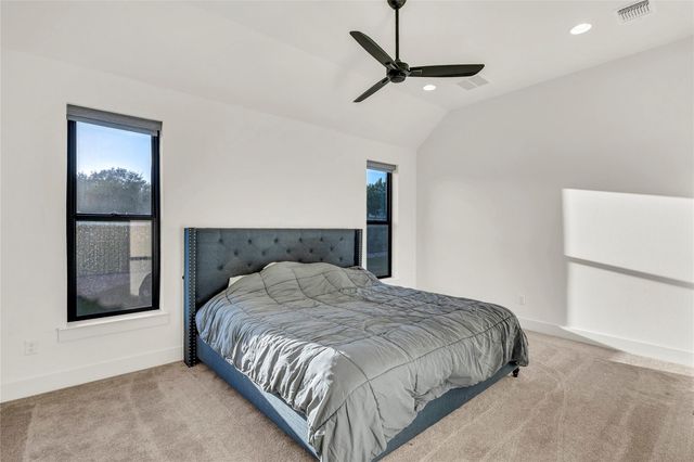 508 Gemma DR, Liberty Hill, TX 78642