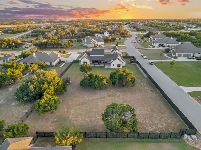 508 Gemma DR, Liberty Hill, TX 78642