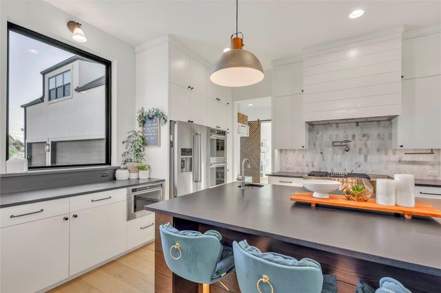 508 Gemma DR, Liberty Hill, TX 78642