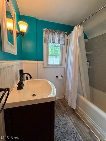 93 Harcourt Drive, Akron, OH 44313