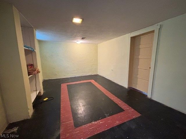 93 Harcourt Drive, Akron, OH 44313