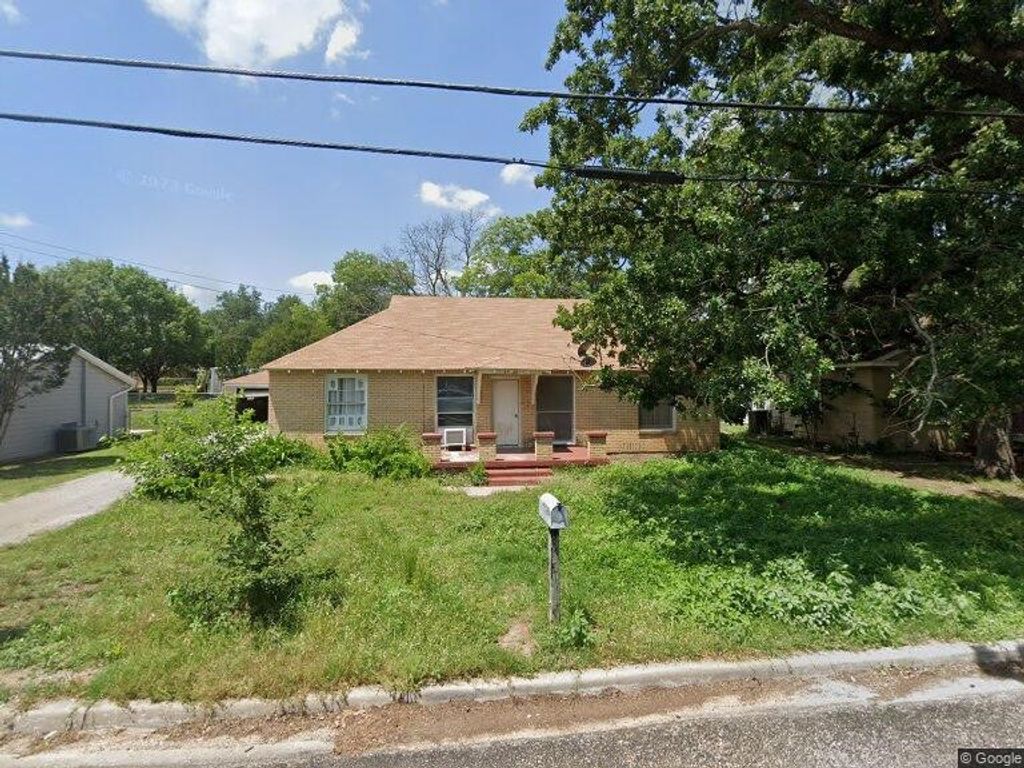 1130 N Ollie Street, Stephenville, TX 76401