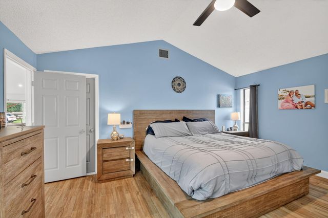 9501 Majestic Way, Boynton Beach, FL 33437