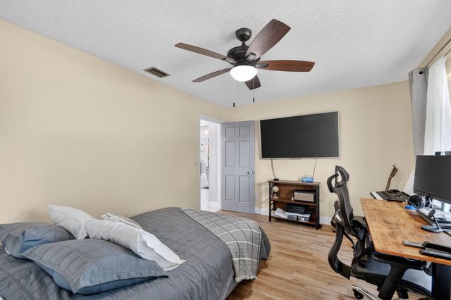 9501 Majestic Way, Boynton Beach, FL 33437