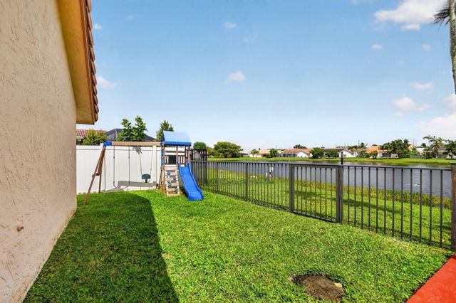 9501 Majestic Way, Boynton Beach, FL 33437