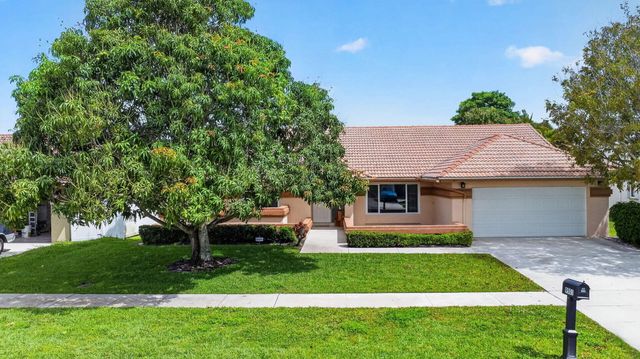 9501 Majestic Way, Boynton Beach, FL 33437