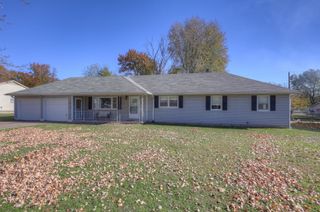 1910 Wynwood Drive, Carthage, MO 64836