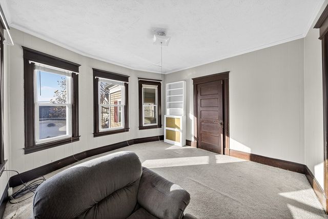 95 Washington St, Chicopee, MA 01020