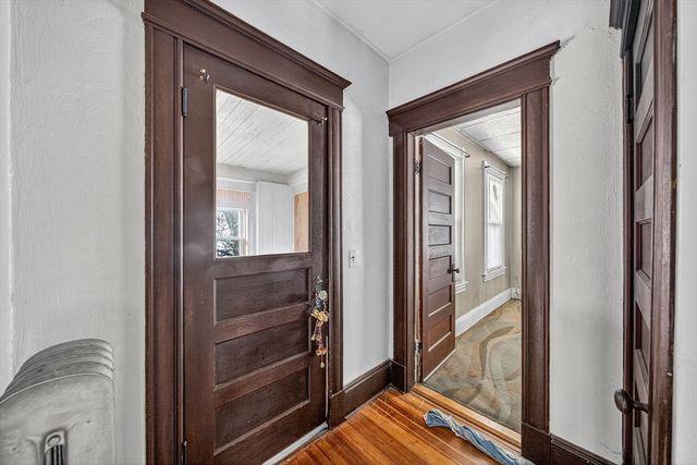 95 Washington St, Chicopee, MA 01020