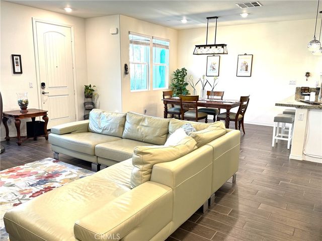 7120 Vernazza, Eastvale, CA 92880