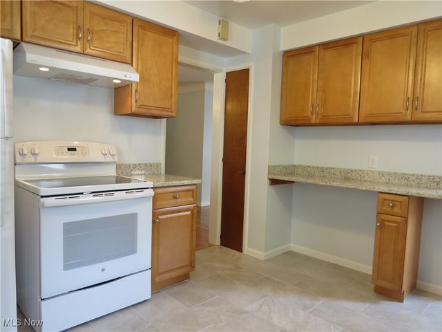 25316 Conover Drive, Bay Village, OH 44140