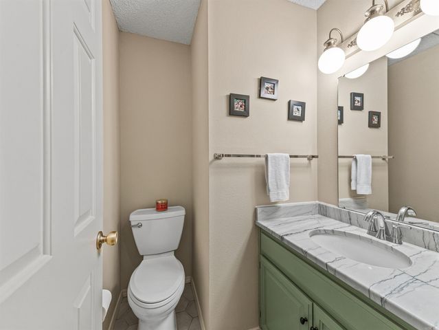 3 Alcora Lane, Hot Springs Village, AR 71909