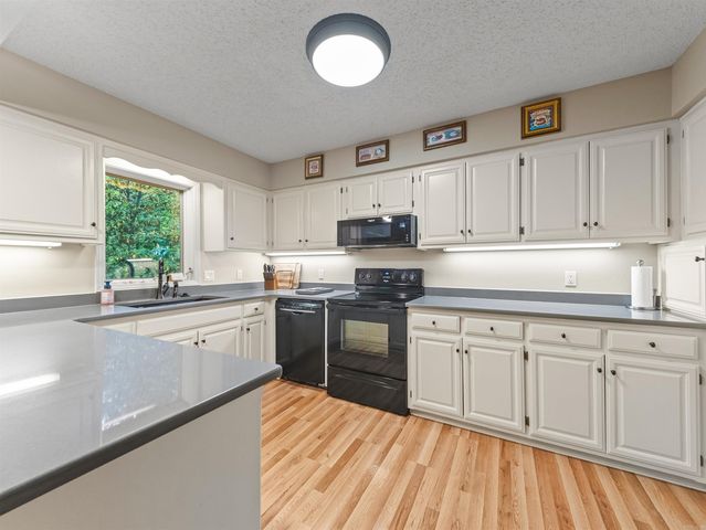 3 Alcora Lane, Hot Springs Village, AR 71909