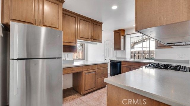 6201 Le Sage Avenue, Woodland Hills (los Angeles), CA 91367