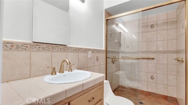 6201 Le Sage Avenue, Woodland Hills (los Angeles), CA 91367