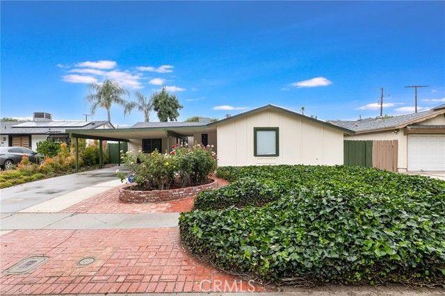 6201 Le Sage Avenue, Woodland Hills (los Angeles), CA 91367