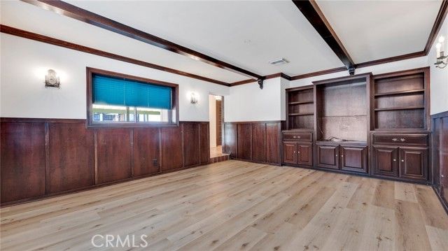 6201 Le Sage Avenue, Woodland Hills (los Angeles), CA 91367