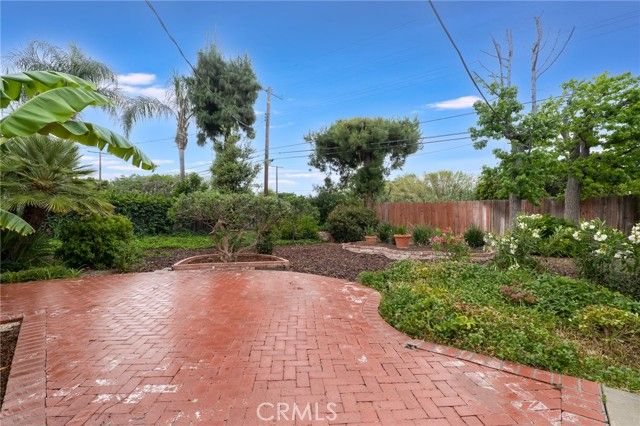 6201 Le Sage Avenue, Woodland Hills (los Angeles), CA 91367