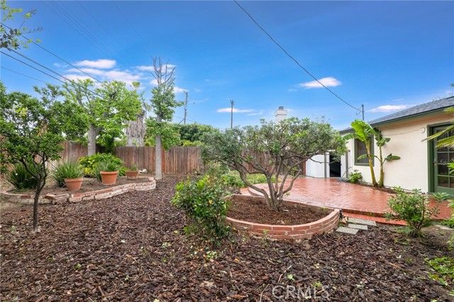 6201 Le Sage Avenue, Woodland Hills (los Angeles), CA 91367