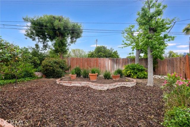 6201 Le Sage Avenue, Woodland Hills (los Angeles), CA 91367