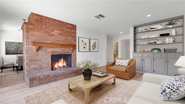 6201 Le Sage Avenue, Woodland Hills (los Angeles), CA 91367