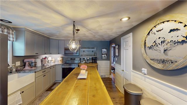 24 Annette Avenue, Pawtucket, RI 02861