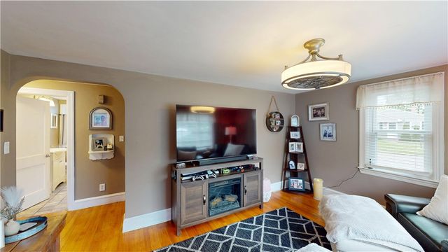 24 Annette Avenue, Pawtucket, RI 02861