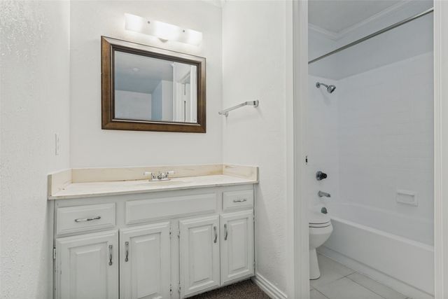 2820 Southern Cross Drive, Garland, TX 75044