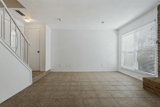 2820 Southern Cross Drive, Garland, TX 75044