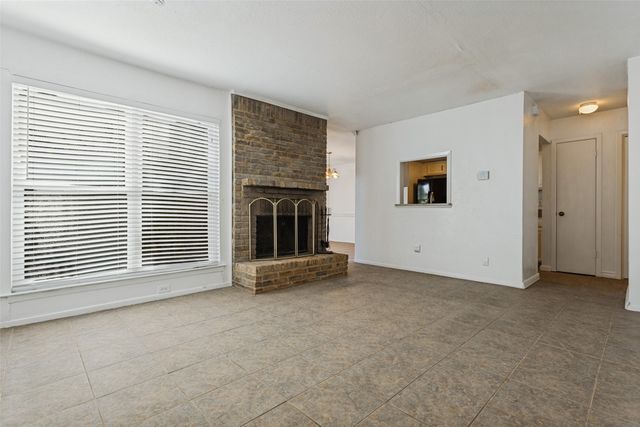 2820 Southern Cross Drive, Garland, TX 75044