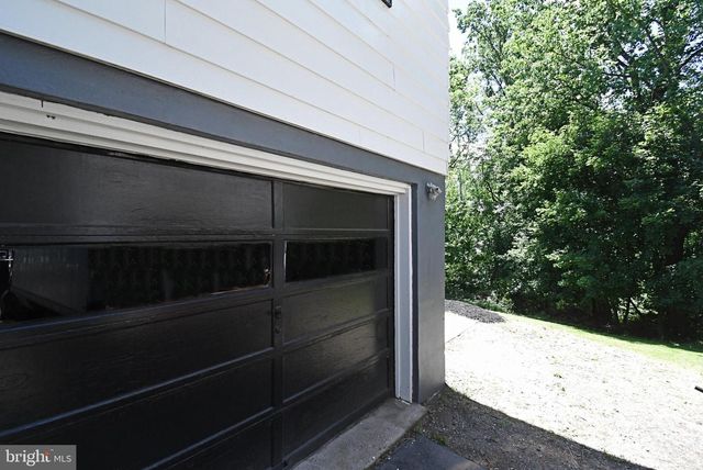 864 CHESTNUT ST, Douglassville, PA 19518