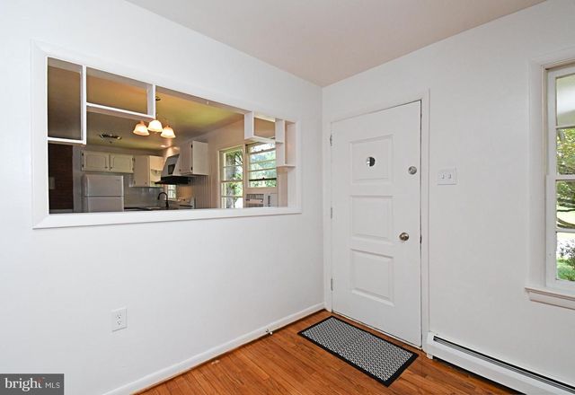 864 CHESTNUT ST, Douglassville, PA 19518