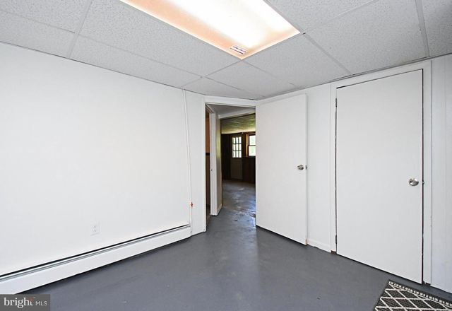 864 CHESTNUT ST, Douglassville, PA 19518