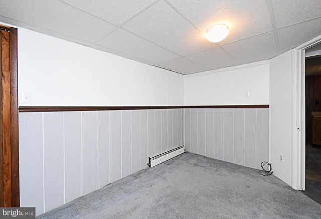 864 CHESTNUT ST, Douglassville, PA 19518