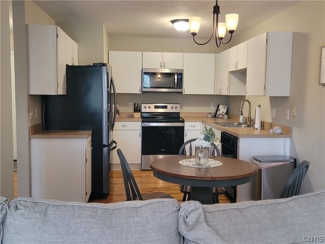 4233 Anguilla Drive, Clay, NY 13090
