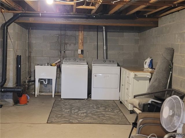 4233 Anguilla Drive, Clay, NY 13090