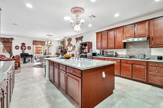 4823 Azalea Park Way, Rancho Cordova, CA 95742