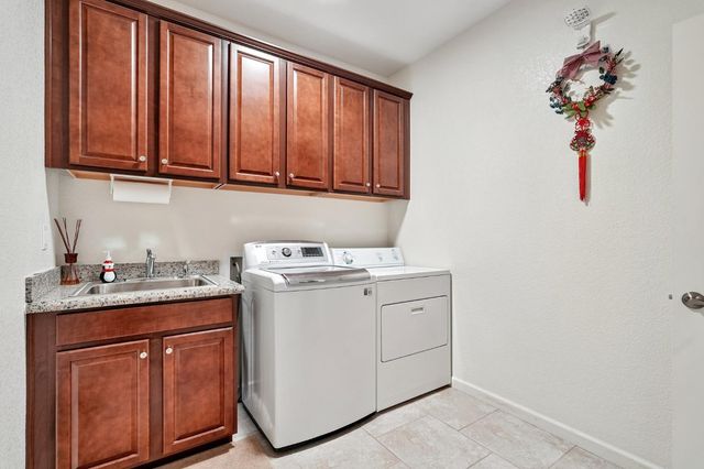 4823 Azalea Park Way, Rancho Cordova, CA 95742