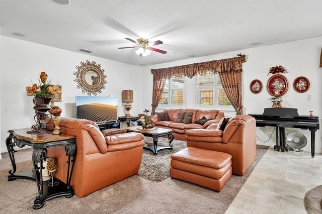 4823 Azalea Park Way, Rancho Cordova, CA 95742