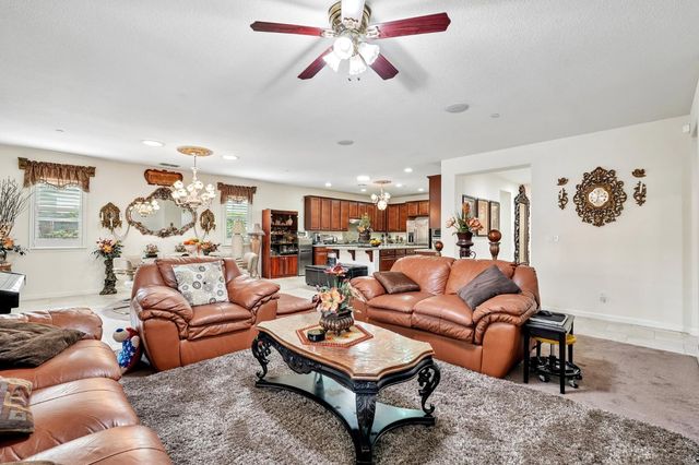 4823 Azalea Park Way, Rancho Cordova, CA 95742
