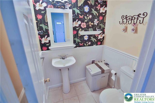 7923 Cross Creek Circle, Upper Macungie Twp, PA 18031