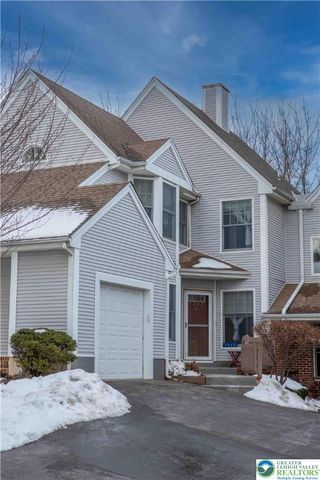 7923 Cross Creek Circle, Upper Macungie Twp, PA 18031
