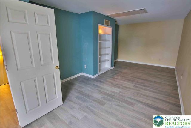 7923 Cross Creek Circle, Upper Macungie Twp, PA 18031