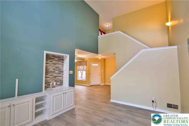 7923 Cross Creek Circle, Upper Macungie Twp, PA 18031